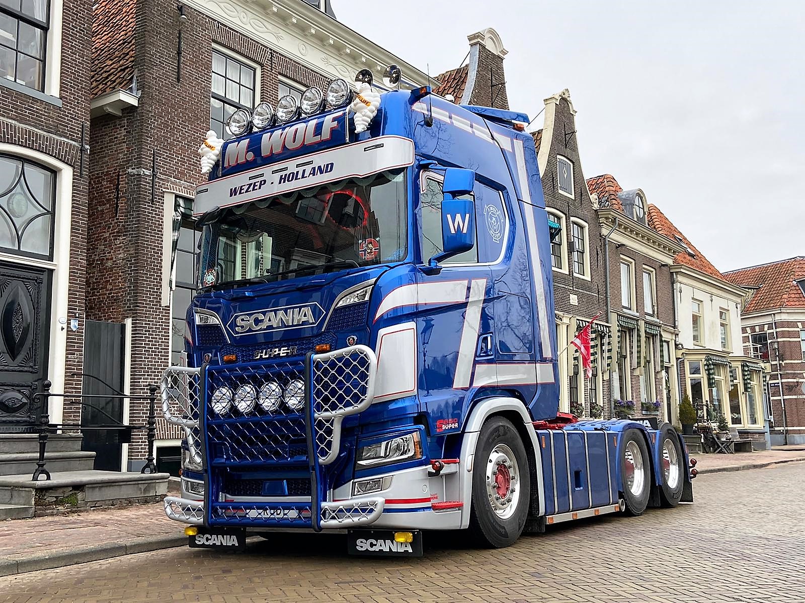 Scania NGS sleepastrekker met ca. 1300 liter diesel