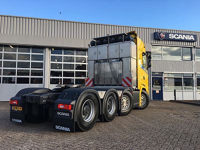 NGS Scania tank en kistopstelling achter de cabine